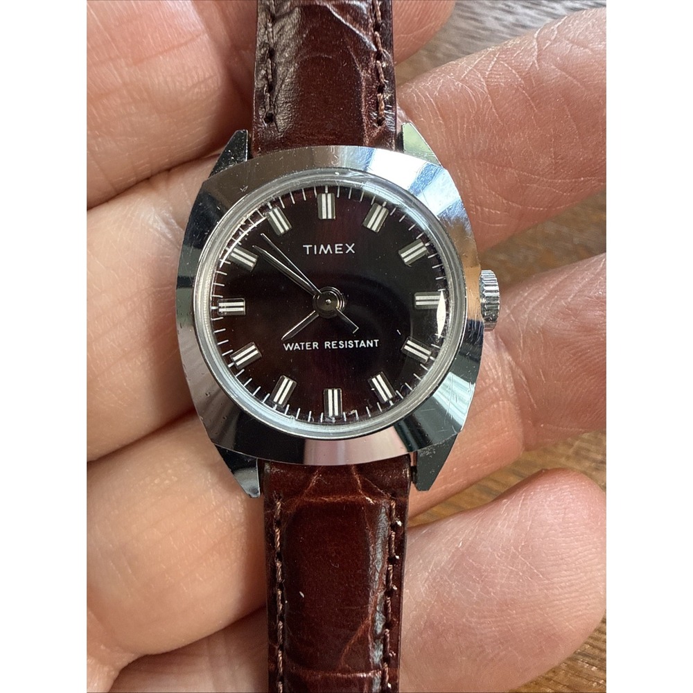 Timex Mechanical Handwind Silver Ladies Watch Vintage 1970s Purple Dial